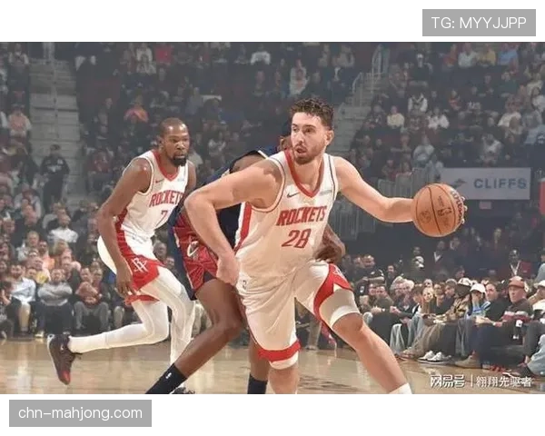 火箭申京关键时刻表现稳健 与亚历山大并列扳平王